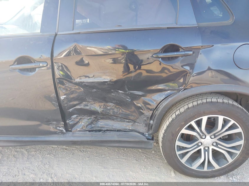 2018 Mitsubishi Outlander VIN JA4AP3AU4JZ010377 IAAI salvage auction — SIDE, Salvage (Texas), sold $2,200 on 2026-07-27 (photo 6)