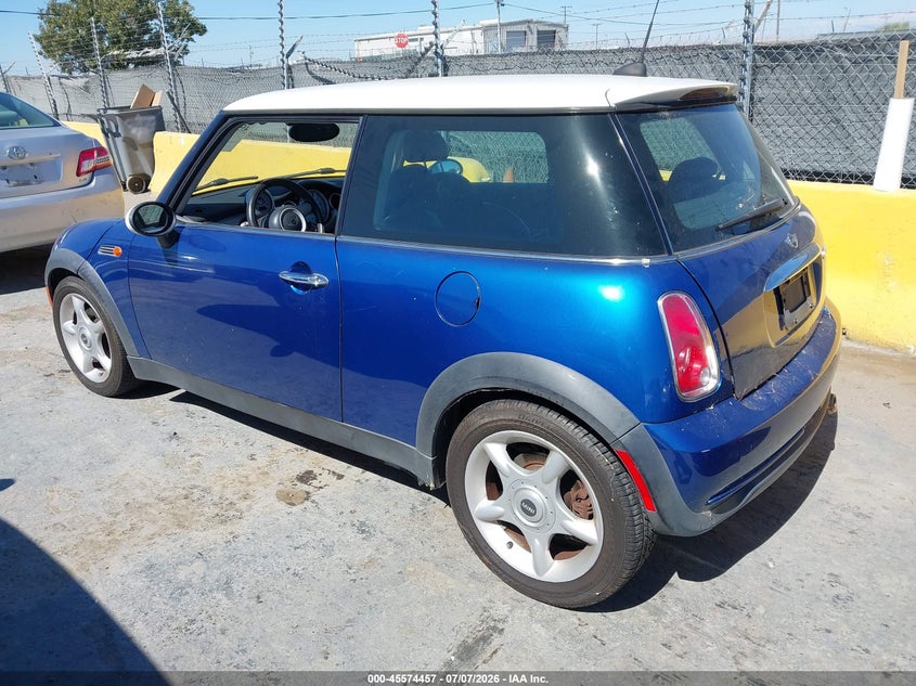 2006 Mini Cooper VIN WMWRC33526TK17951 IAAI salvage auction — NORMAL WEAR, Clear - Dealer Only (California), sold $550 on 2026-07-23 (photo 3)
