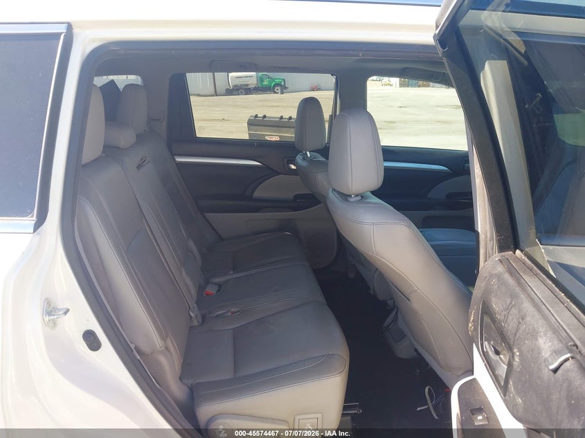2015 Toyota Highlander VIN 5TDKKRFH9FS118817 IAAI salvage auction — FRONT END, Salvage (Arizona), sold $4,250 on 2026-07-29 (photo 8)
