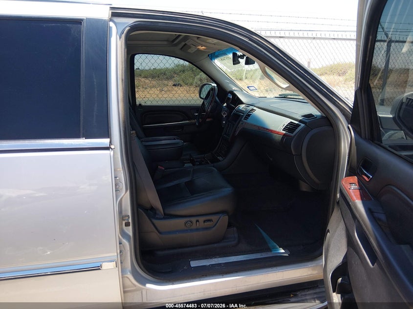 2014 Cadillac Escalade VIN 1GYS4BEF7ER231061 IAAI salvage auction — NORMAL WEAR, Original (Texas), sold $1,500 on 2026-07-29 (photo 5)