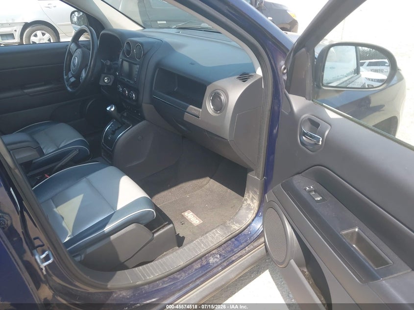 2012 Jeep Compass VIN 1C4NJDEBXCD676618 IAAI salvage auction — NORMAL WEAR, Clear (Washington), sold $700 on 2026-08-01 (photo 5)
