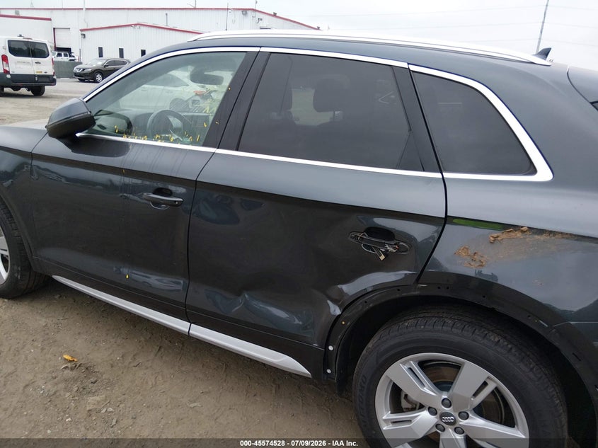 2019 Audi Q5 VIN WA1BNAFY8K2122877 IAAI salvage auction — LEFT SIDE, Wait Title, sold $8,625 on 2026-08-26 (photo 6)