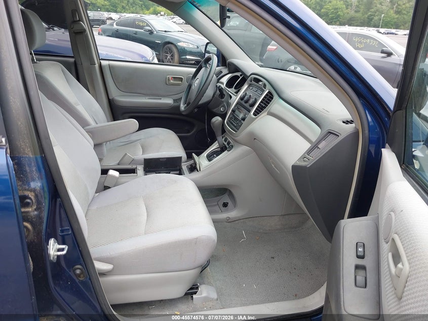 2004 Toyota Highlander VIN JTEDP21A040005281 IAAI salvage auction — NORMAL WEAR, Clear (Maryland), sold $1,050 on 2026-07-29 (photo 5)