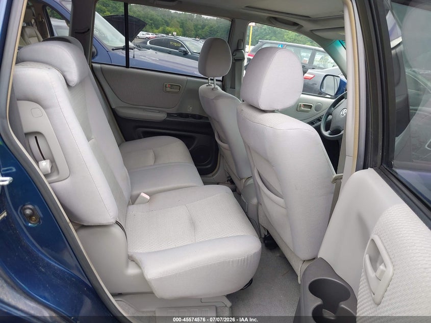 2004 Toyota Highlander VIN JTEDP21A040005281 IAAI salvage auction — NORMAL WEAR, Clear (Maryland), sold $1,050 on 2026-07-29 (photo 8)