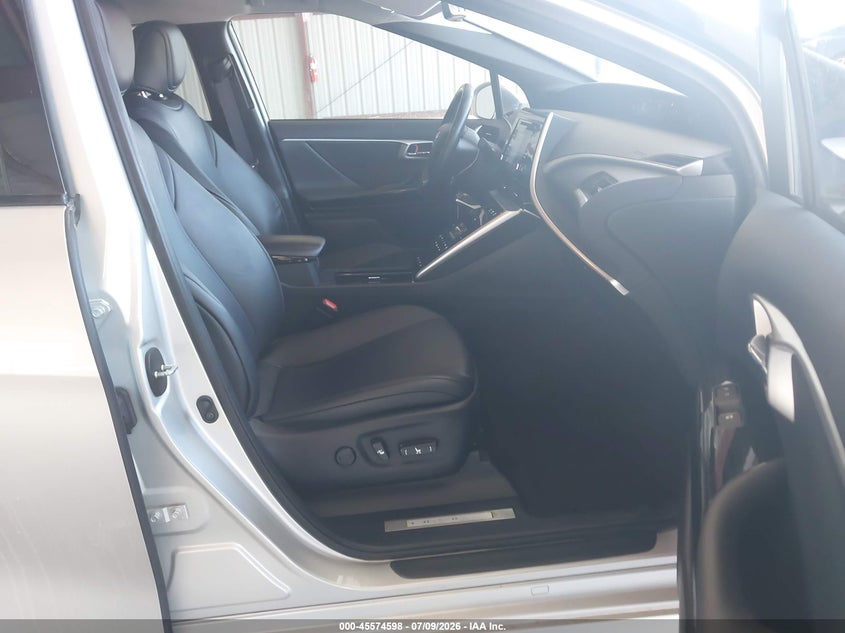 2019 Toyota Mirai VIN JTDBVRBDXKA007369 IAAI salvage auction — NORMAL WEAR, Clear Salvage History (California), sold $550 on 2026-07-21 (photo 5)