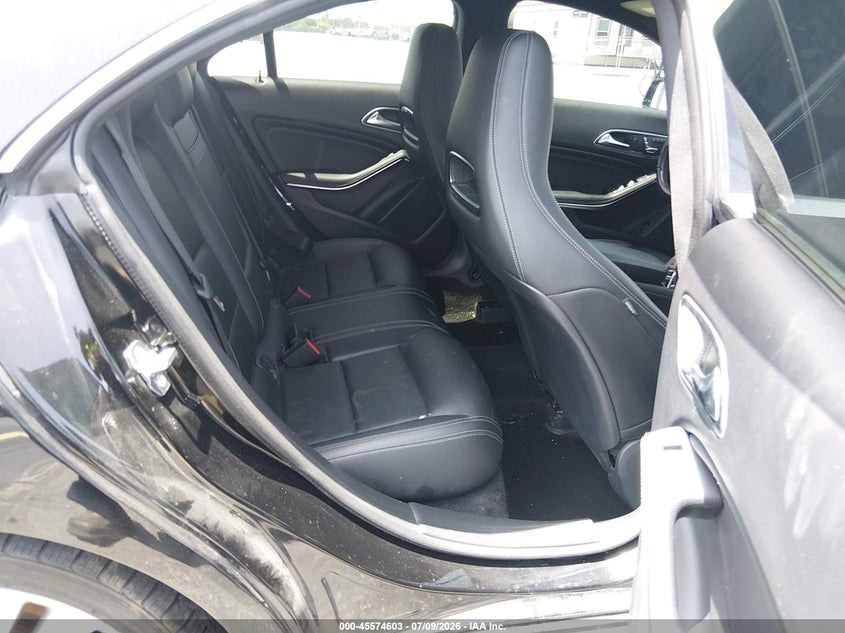 2019 Mercedes-benz Cla-klasse VIN WDDSJ4GB3KN709117 IAAI salvage auction — WATER/FLOOD, Rebuildable (Florida), sold $4,900 on 2026-08-05 (photo 8)