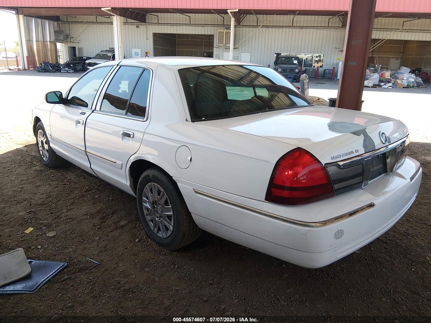2006 Mercury Grand marquis VIN 2MEFM74VX6X650072 IAAI salvage auction — RIGHT FRONT, Salvage (Arizona), sold $275 on 2026-07-28 (photo 3)