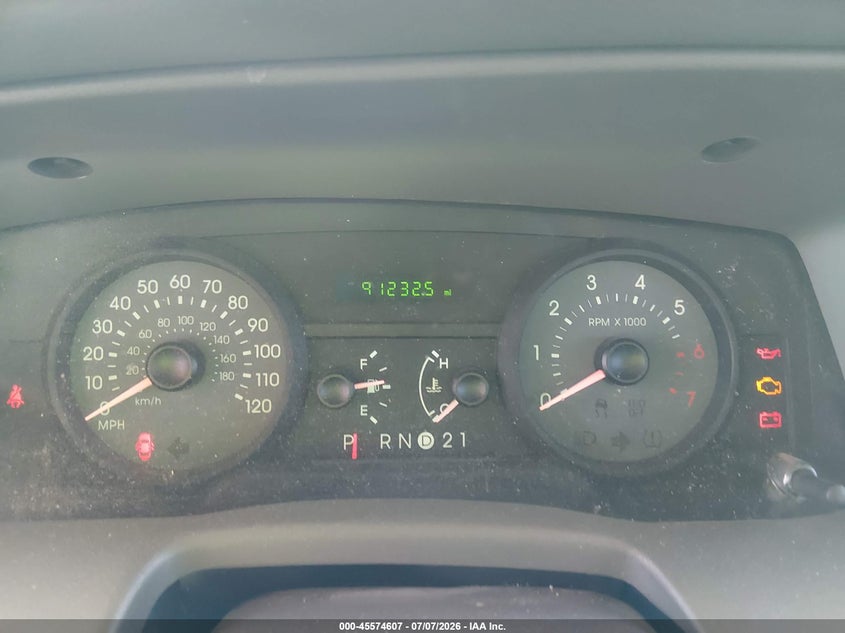 2006 Mercury Grand marquis VIN 2MEFM74VX6X650072 IAAI salvage auction — RIGHT FRONT, Salvage (Arizona), sold $275 on 2026-07-28 (photo 7)
