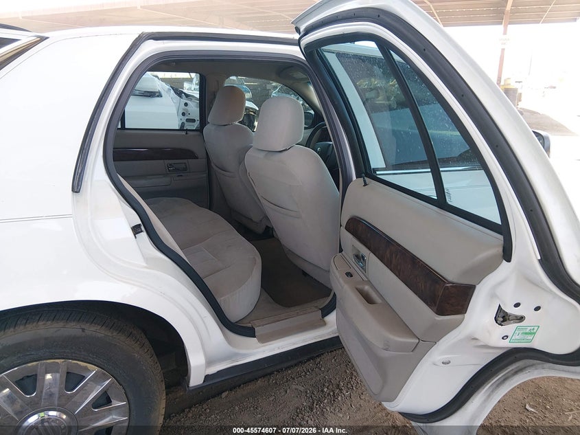 2006 Mercury Grand marquis VIN 2MEFM74VX6X650072 IAAI salvage auction — RIGHT FRONT, Salvage (Arizona), sold $275 on 2026-07-28 (photo 8)