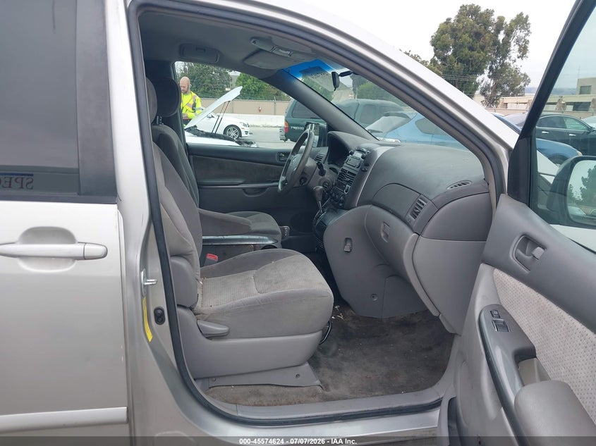 2008 Toyota Sienna VIN 5TDZK23C08S119100 IAAI salvage auction — NORMAL WEAR, Clear - Dealer Only (California), sold $550 on 2026-07-29 (photo 5)
