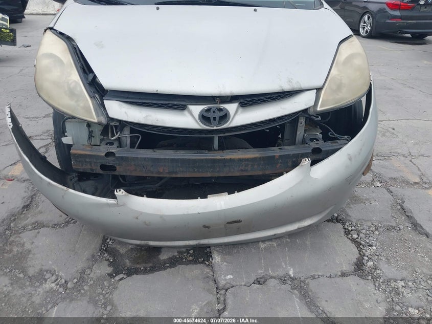 2008 Toyota Sienna VIN 5TDZK23C08S119100 IAAI salvage auction — NORMAL WEAR, Clear - Dealer Only (California), sold $550 on 2026-07-29 (photo 6)