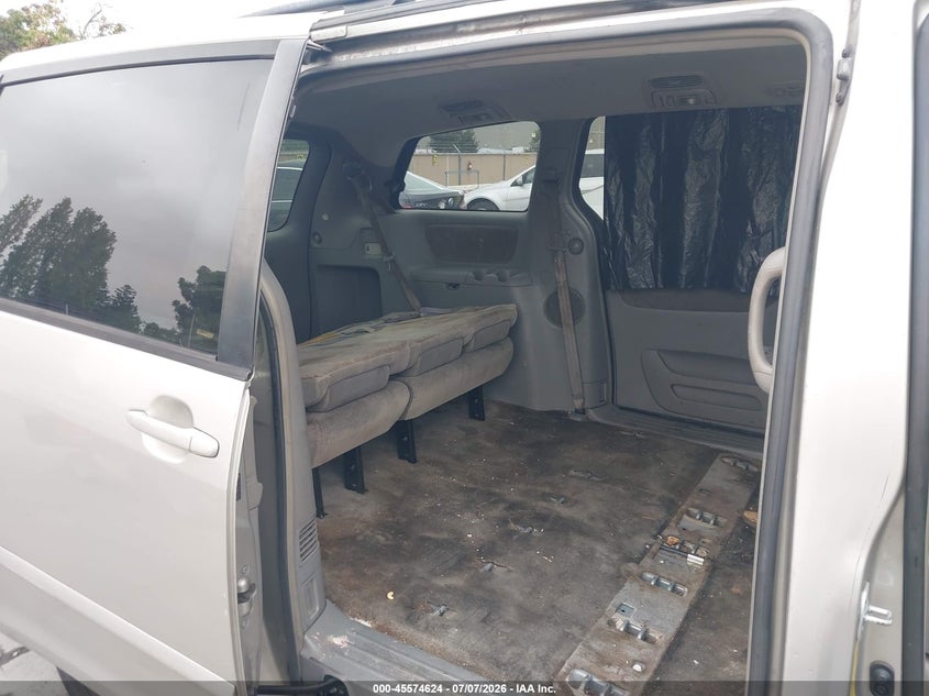 2008 Toyota Sienna VIN 5TDZK23C08S119100 IAAI salvage auction — NORMAL WEAR, Clear - Dealer Only (California), sold $550 on 2026-07-29 (photo 8)