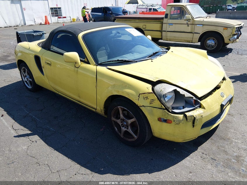 2002 Toyota Mr2 VIN JTDFR320320042888 IAAI salvage auction — NORMAL WEAR, Clear-Dealer Only (Oregon), sold $1,450 on 2026-07-30 (photo 1)