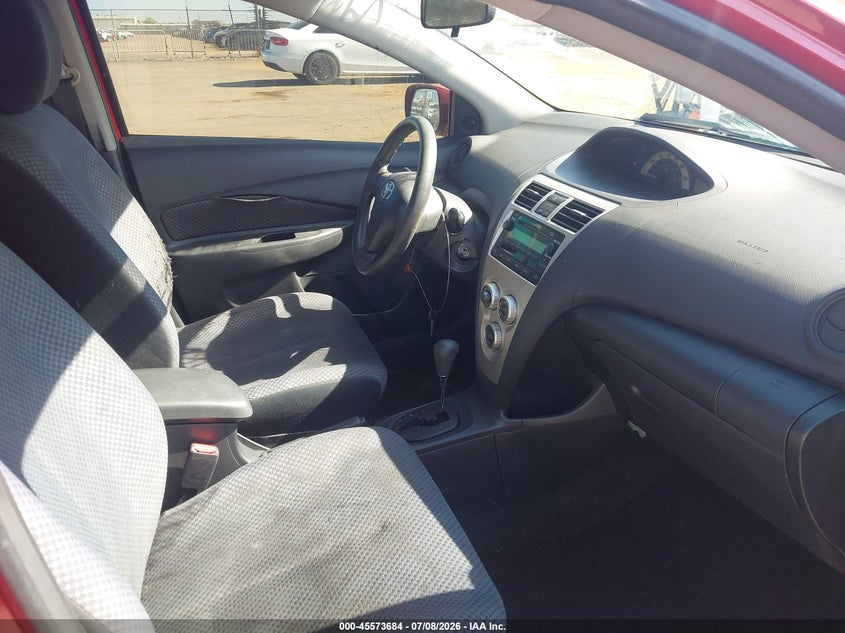 2007 Toyota Yaris VIN JTDBT923X71131789 IAAI salvage auction — NORMAL WEAR, Clear - Dealer Only (California), sold $525 on 2026-07-29 (photo 5)