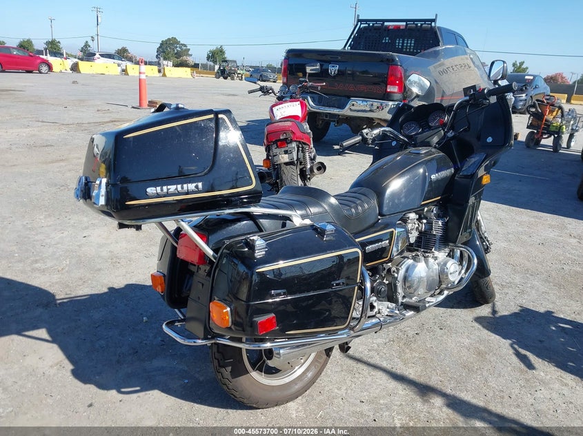 1982 Suzuki Gs1100 VIN JS1GU72G4C2100062 IAAI salvage auction — NORMAL WEAR, Clear - Dealer Only (California), sold $450 on 2026-07-16 (photo 4)