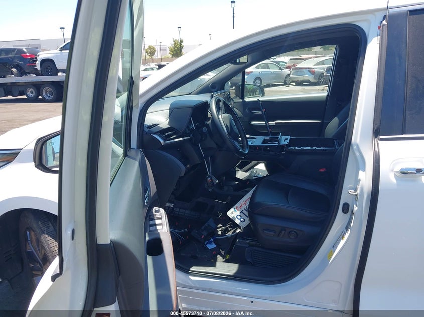 2021 Toyota Sienna VIN 5TDDRKEC9MS001799 IAAI salvage auction — THEFT, Wait Title, sold $12,975 on 2026-07-31 (photo 5)