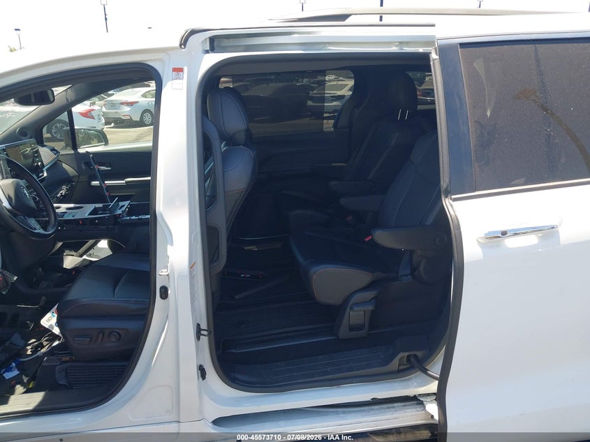 2021 Toyota Sienna VIN 5TDDRKEC9MS001799 IAAI salvage auction — THEFT, Wait Title, sold $12,975 on 2026-07-31 (photo 8)