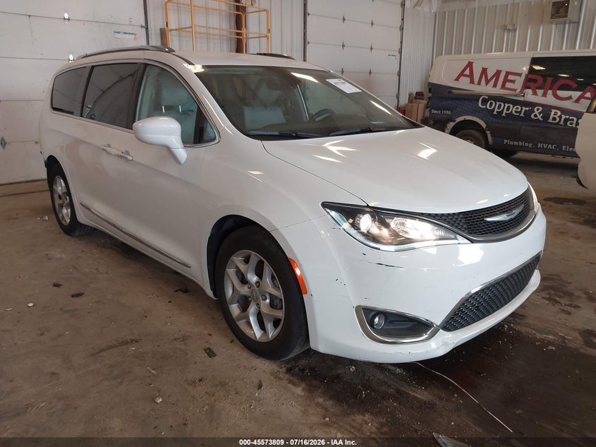 2018 Chrysler Pacifica VIN 2C4RC1BG1JR271431 — IAAI salvage auction photo