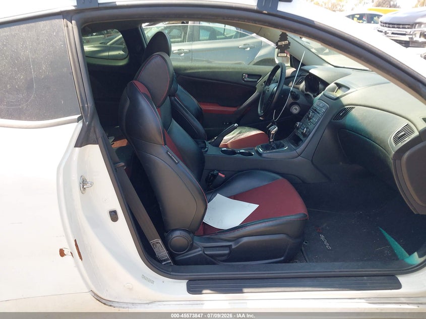 2011 Hyundai Genesis VIN KMHHT6KDXBU054345 IAAI salvage auction — NORMAL WEAR, Clear - Dealer Only (California), sold $550 on 2026-07-16 (photo 5)