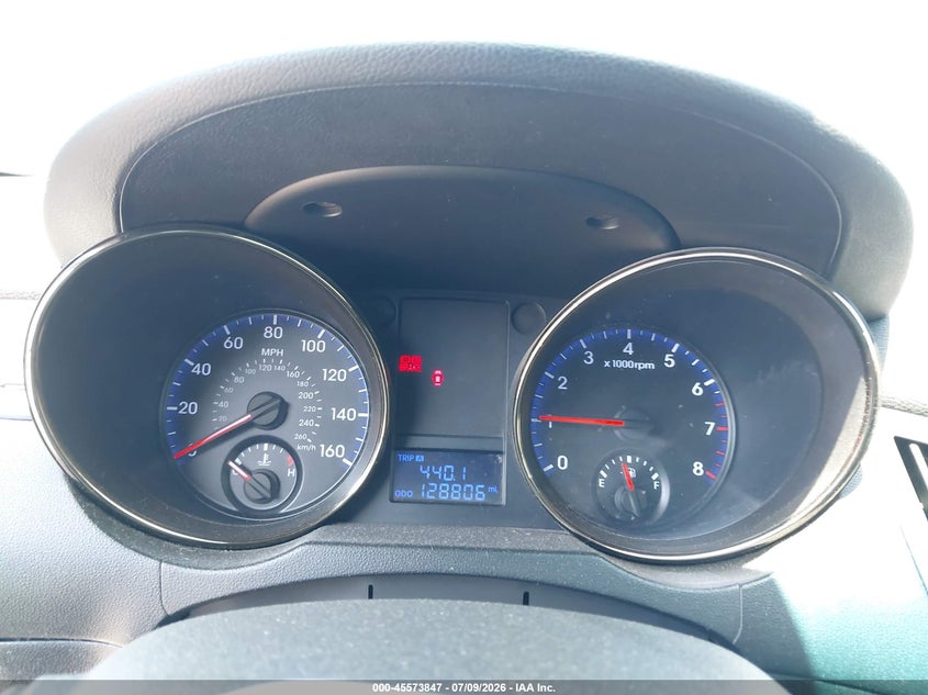 2011 Hyundai Genesis VIN KMHHT6KDXBU054345 IAAI salvage auction — NORMAL WEAR, Clear - Dealer Only (California), sold $550 on 2026-07-16 (photo 7)