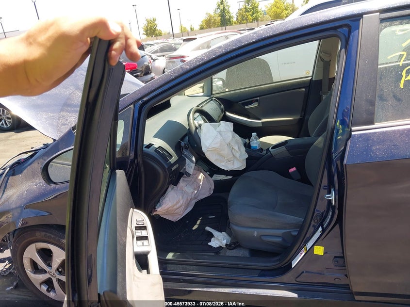 2012 Toyota Prius VIN JTDKN3DUXC1538759 IAAI salvage auction — FRONT END, Salvage Certificate (California), sold $875 on 2026-07-17 (photo 5)