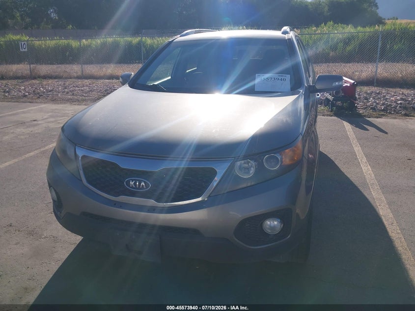 2011 Kia Sorento VIN 5XYKTDA18BG036952 IAAI salvage auction — NORMAL WEAR, Clear (Wyoming), sold $700 on 2026-07-16 (photo 6)