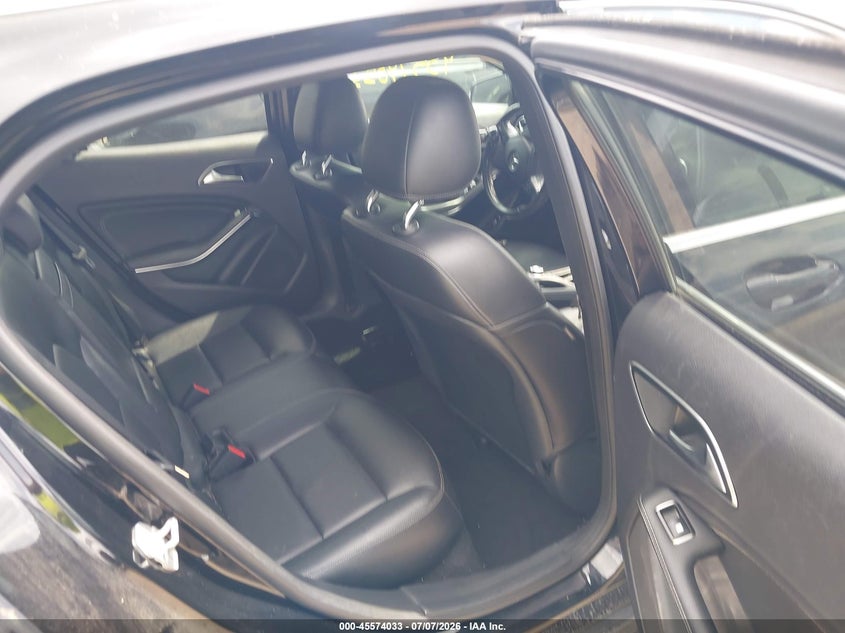 2015 Mercedes-benz Gla-klasse VIN WDCTG4GB0FJ099181 IAAI salvage auction — NORMAL WEAR, Clear (Indiana), sold $1,150 on 2026-07-29 (photo 8)