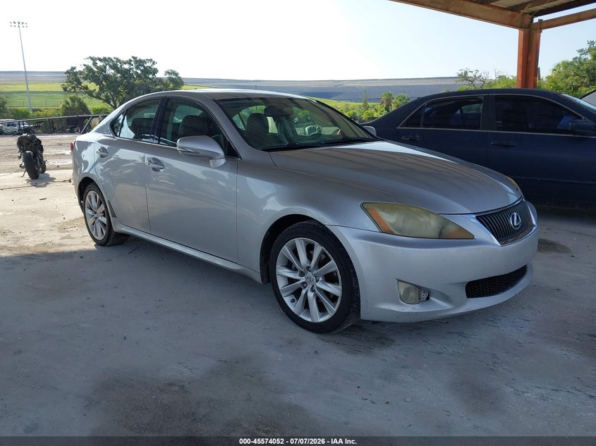 2010 Lexus Is 250 VIN JTHBF5C25A5112085 IAAI salvage auction — NORMAL WEAR, Clear (Florida), sold $475 on 2026-07-28 (photo 1)