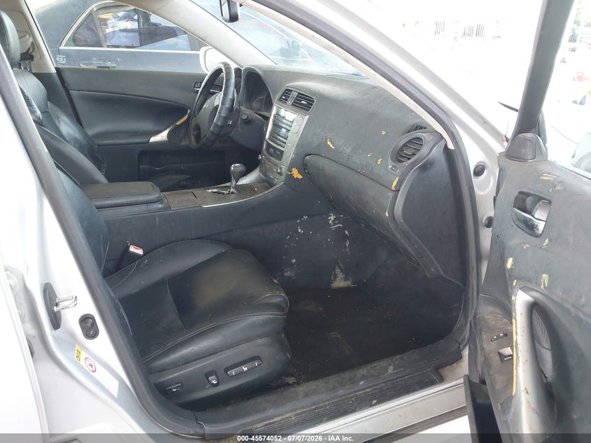 2010 Lexus Is 250 VIN JTHBF5C25A5112085 IAAI salvage auction — NORMAL WEAR, Clear (Florida), sold $475 on 2026-07-28 (photo 5)