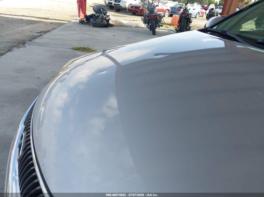2010 Lexus Is 250 VIN JTHBF5C25A5112085 IAAI salvage auction — NORMAL WEAR, Clear (Florida), sold $475 on 2026-07-28 (photo 6)