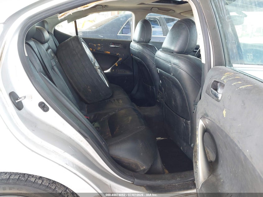 2010 Lexus Is 250 VIN JTHBF5C25A5112085 IAAI salvage auction — NORMAL WEAR, Clear (Florida), sold $475 on 2026-07-28 (photo 8)