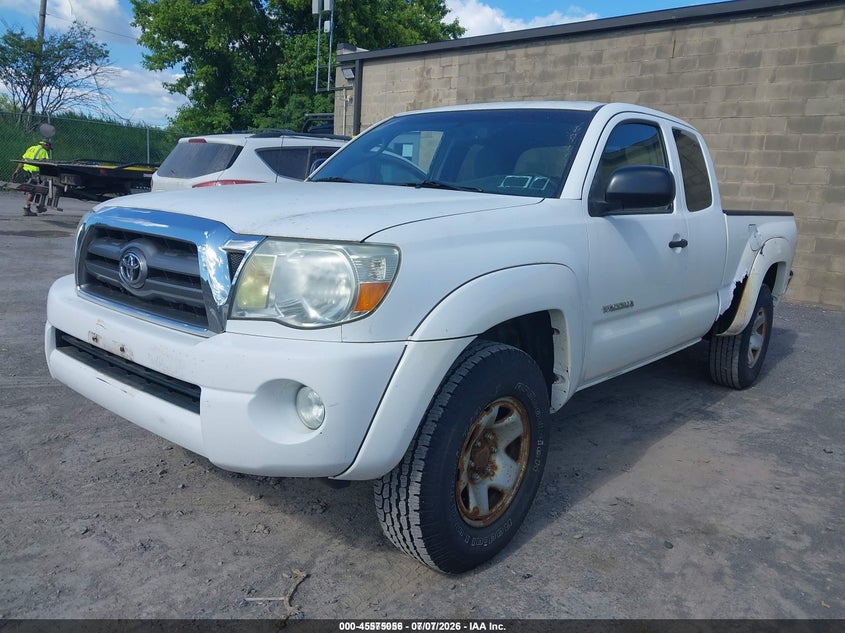 2010 Toyota Tacoma VIN 5TEUU4EN0AZ714682 IAAI salvage auction — RIGHT SIDE, Clear (New York), sold $1,800 on 2026-07-09 (photo 2)
