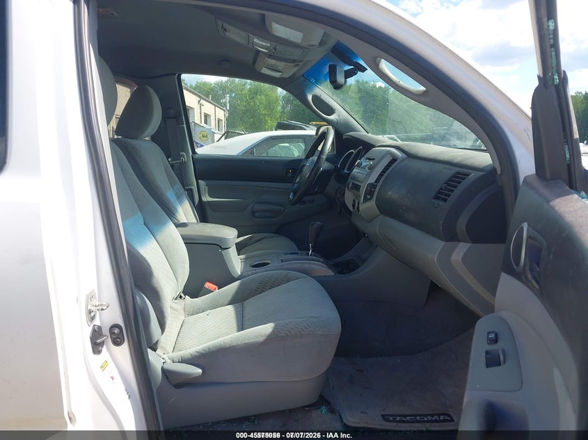 2010 Toyota Tacoma VIN 5TEUU4EN0AZ714682 IAAI salvage auction — RIGHT SIDE, Clear (New York), sold $1,800 on 2026-07-09 (photo 5)