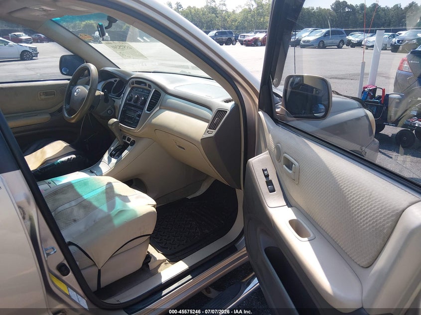 2004 Toyota Highlander VIN JTEEP21A640004432 IAAI salvage auction — NORMAL WEAR, Clear (South Carolina), sold $975 on 2026-07-15 (photo 5)