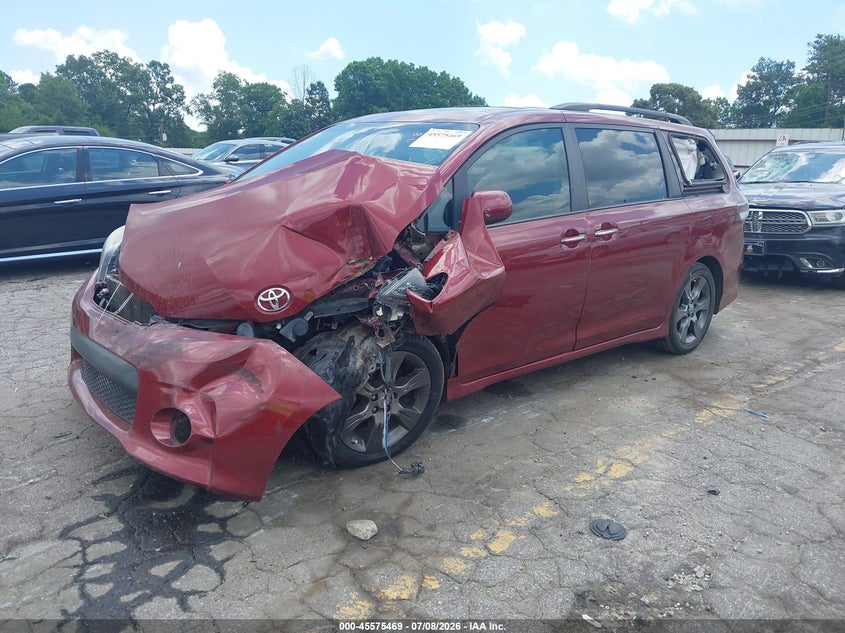 2016 Toyota Sienna VIN 5TDXK3DC6GS725849 IAAI salvage auction — FRONT END, Salvage (Georgia), sold $1,300 on 2026-08-08 (photo 2)