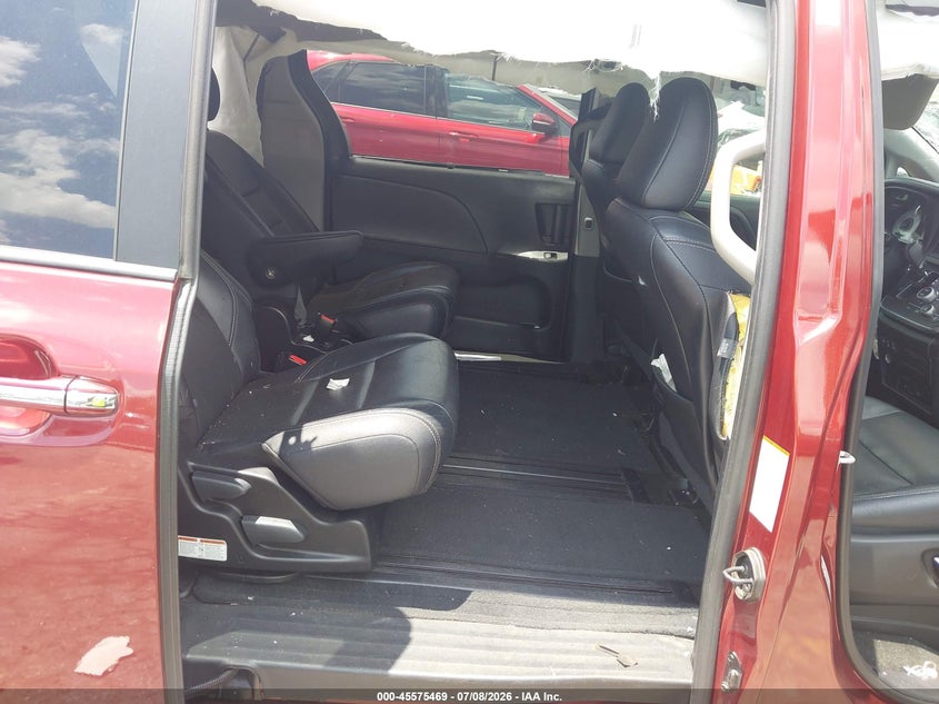 2016 Toyota Sienna VIN 5TDXK3DC6GS725849 IAAI salvage auction — FRONT END, Salvage (Georgia), sold $1,300 on 2026-08-08 (photo 8)
