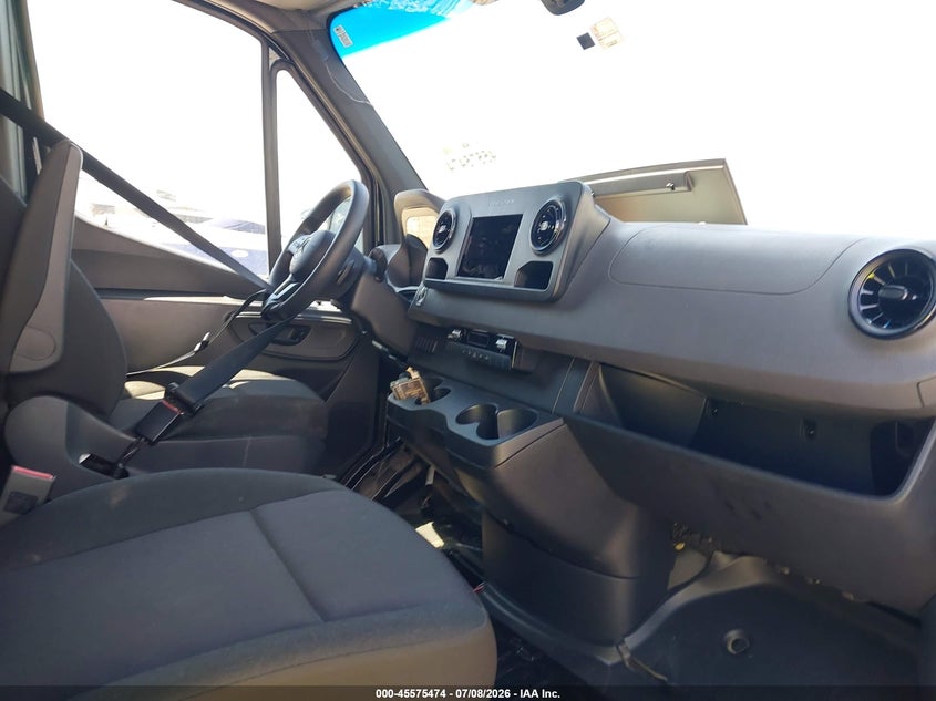 2023 Mercedes-benz Sprinter VIN W1Y4KBHY8PT134373 IAAI salvage auction — THEFT, Rebuildable (Florida), sold $1,250 on 2026-07-29 (photo 5)