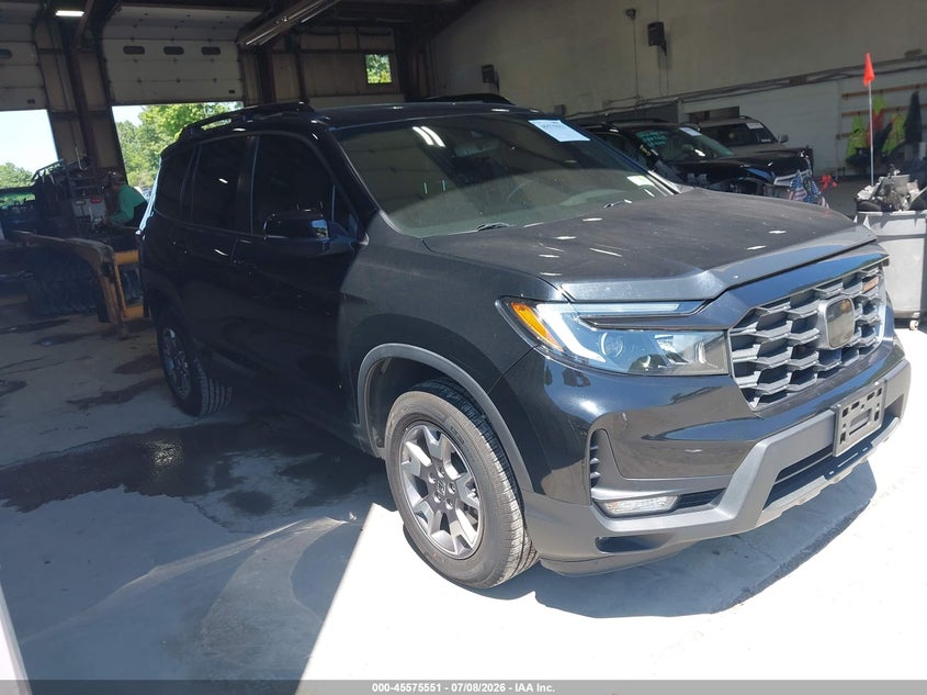 2022 Honda Passport VIN 5FNYF8H62NB001670 IAAI salvage auction — SIDE, Salvage Title, sold $9,150 on 2026-08-26 (photo 1)