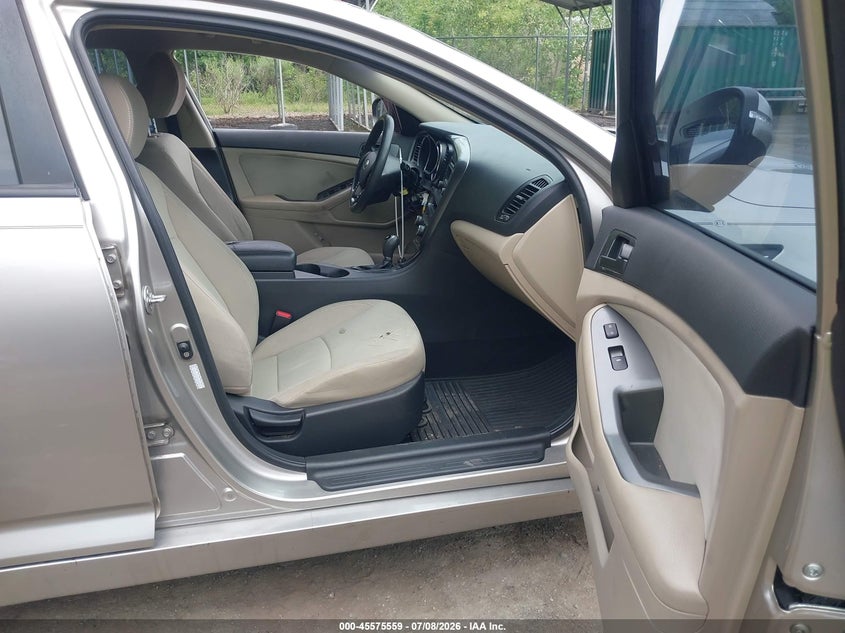 2013 Kia Optima VIN KNAGM4A76D5390503 IAAI salvage auction — SIDE, Salvage - Greater Than 75% (Maryland), sold $1,250 on 2026-08-01 (photo 5)