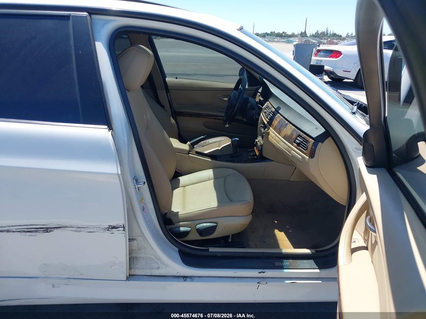 2007 BMW 3 series VIN WBAVC53567FZ72501 IAAI salvage auction — RIGHT SIDE, Salvage (California), sold $400 on 2026-07-28 (photo 5)