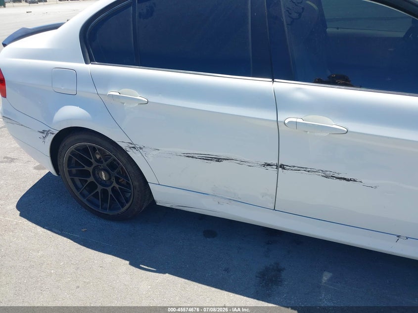 2007 BMW 3 series VIN WBAVC53567FZ72501 IAAI salvage auction — RIGHT SIDE, Salvage (California), sold $400 on 2026-07-28 (photo 6)