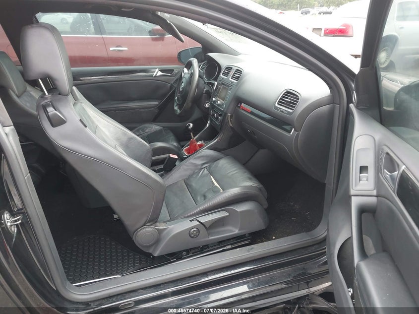 2011 Volkswagen Gti VIN WVWEV7AJ8BW282525 IAAI salvage auction — NORMAL WEAR, Clear (Florida), sold $1,900 on 2026-08-13 (photo 5)