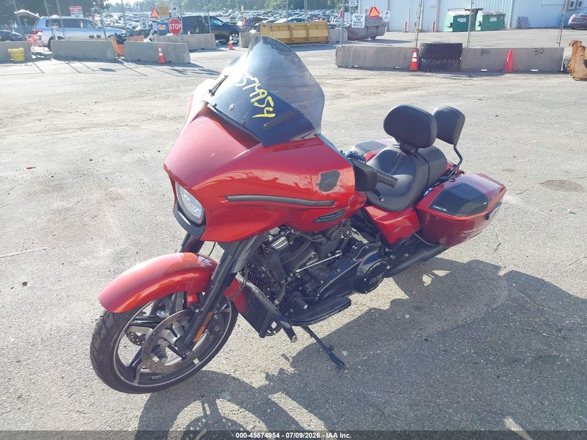 2024 Harley-davidson Street glide VIN 1HD1KB719RB639602 IAAI salvage auction — RIGHT SIDE, Salvage Title, sold $11,500 on 2026-08-05 (photo 2)