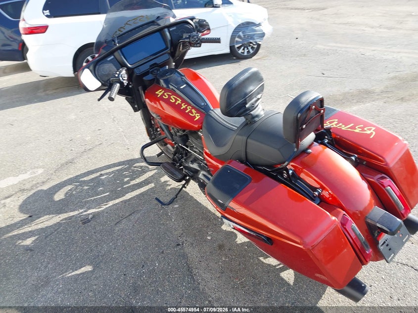 2024 Harley-davidson Street glide VIN 1HD1KB719RB639602 IAAI salvage auction — RIGHT SIDE, Salvage Title, sold $11,500 on 2026-08-05 (photo 3)