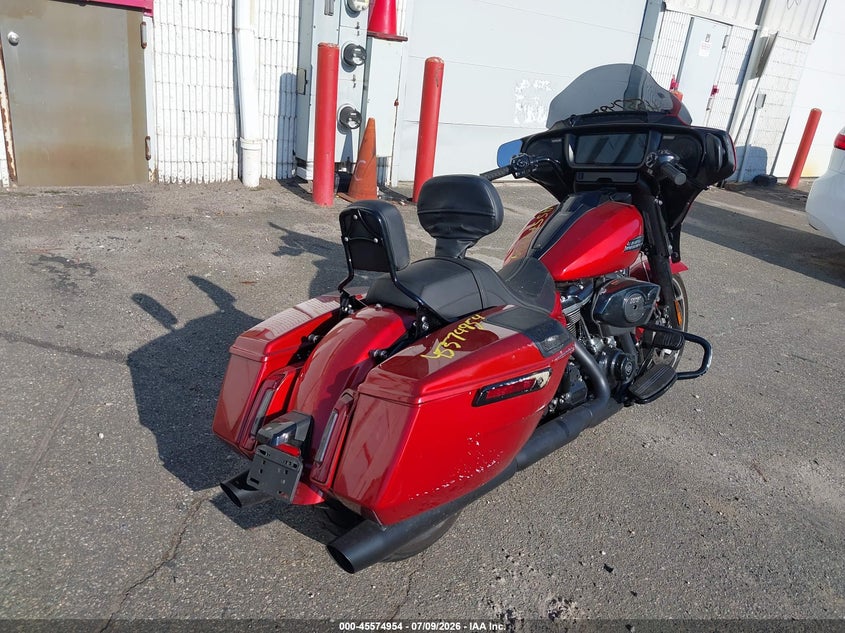 2024 Harley-davidson Street glide VIN 1HD1KB719RB639602 IAAI salvage auction — RIGHT SIDE, Salvage Title, sold $11,500 on 2026-08-05 (photo 4)