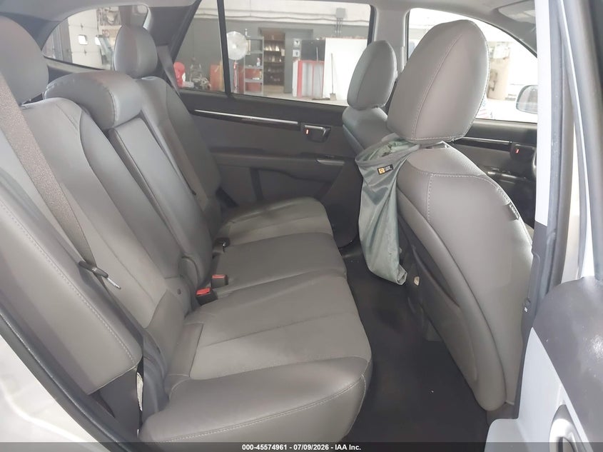 2012 Hyundai Santa fe VIN 5XYZHDAG9CG136600 IAAI salvage auction — RIGHT FRONT, Salvage Title, sold $2,300 on 2026-07-29 (photo 8)