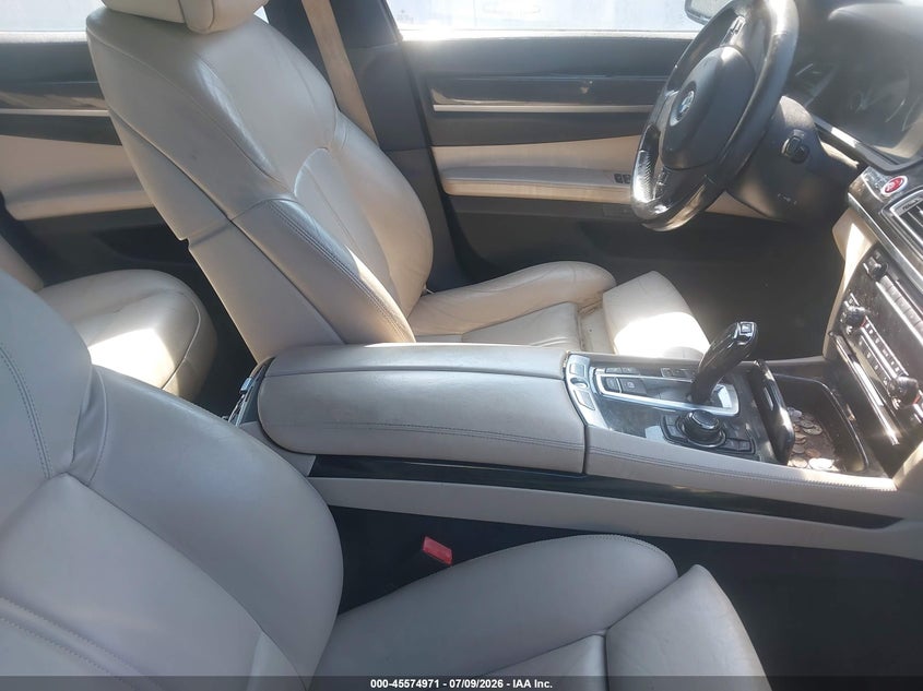 2011 BMW 7 series VIN WBAKC6C52BC395369 IAAI salvage auction — NORMAL WEAR, Repossession Paperwork (Georgia), sold $1,225 on 2026-08-04 (photo 5)