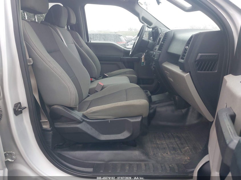 2017 Ford F-150 VIN 1FTEW1E84HKD63586 IAAI salvage auction — NORMAL WEAR, SF97 (New Hampshire), sold $14,400 on 2026-07-31 (photo 5)