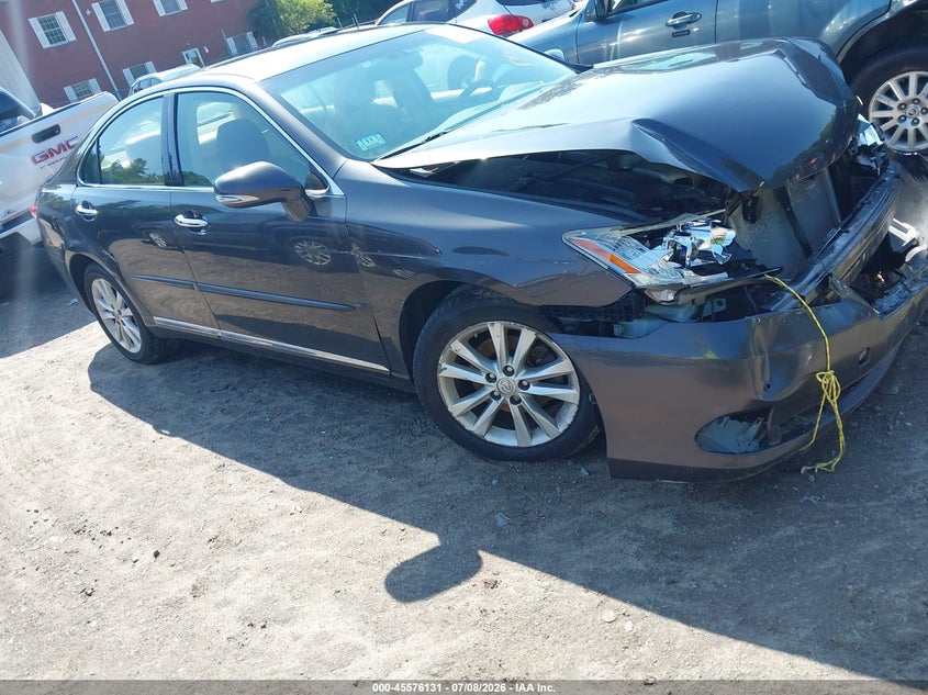 2011 Lexus Es 350 VIN JTHBK1EG1B2415056 IAAI salvage auction — NORMAL WEAR, Clear (Massachusetts), sold $975 on 2026-07-28 (photo 1)