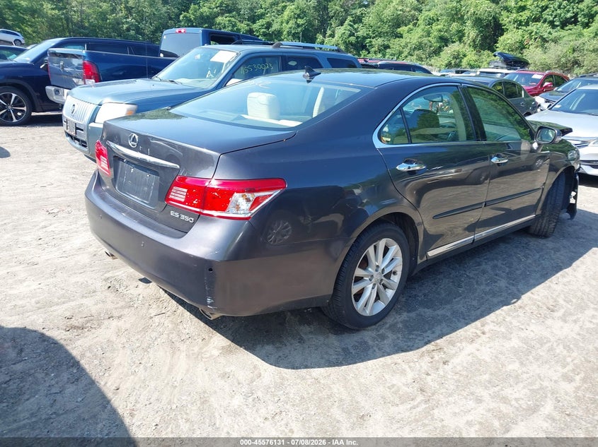2011 Lexus Es 350 VIN JTHBK1EG1B2415056 IAAI salvage auction — NORMAL WEAR, Clear (Massachusetts), sold $975 on 2026-07-28 (photo 4)